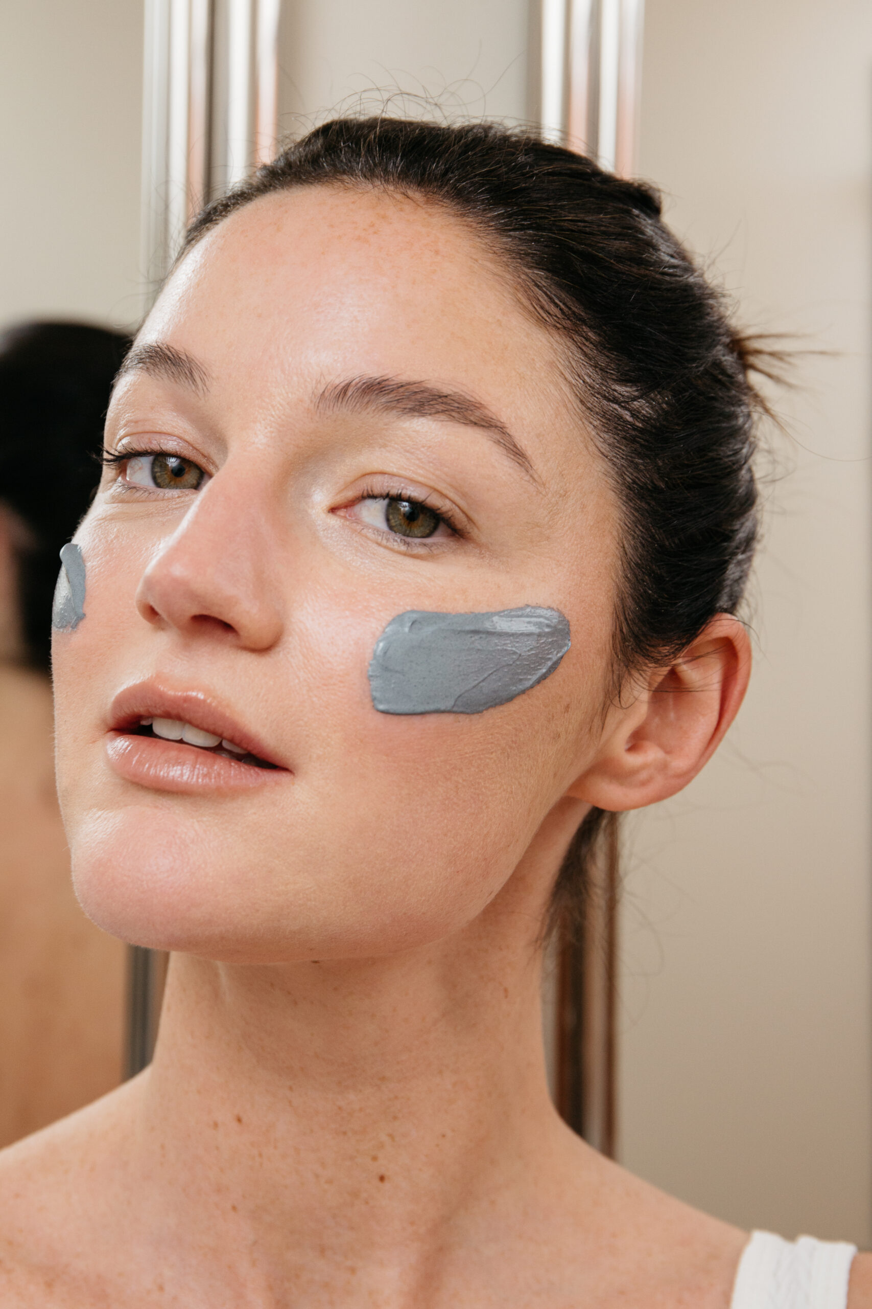 Maquillage effet no make up pour shooting skincare - Marque On The Wild Side